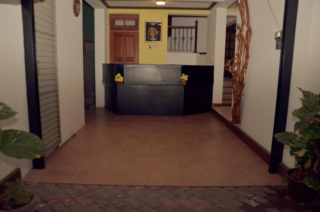 Hotel Mandakini Battaramulla Exterior photo